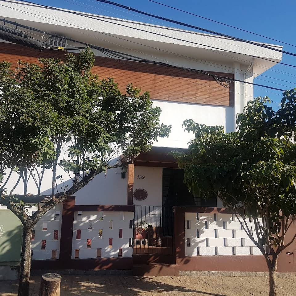 Bellamora de longe